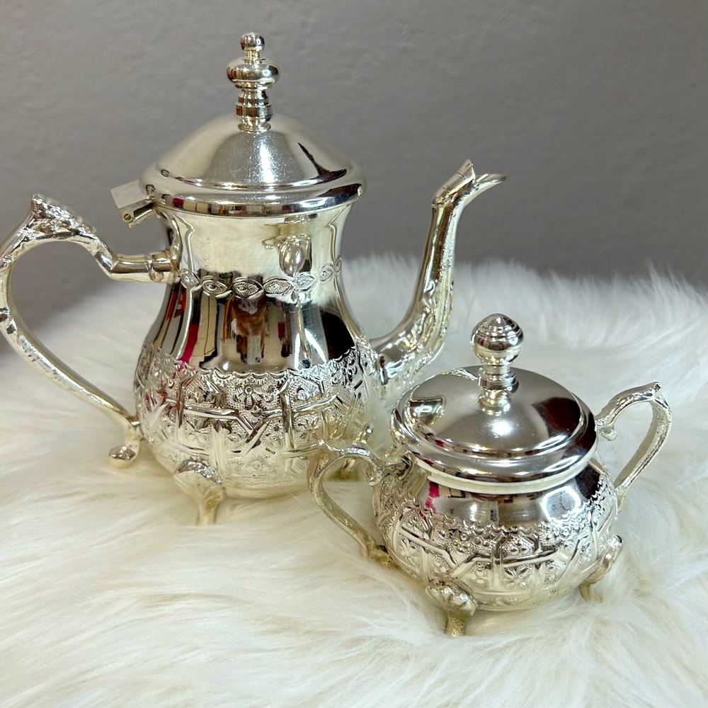 HAND - CRAFTED beautiful work from Marruecos . Each pieces have prices
